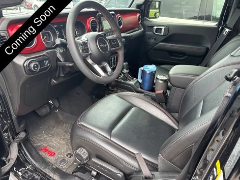 Used 2023 Jeep Gladiator Rubicon w/ LED Lighting Group AWD/4WD image 8