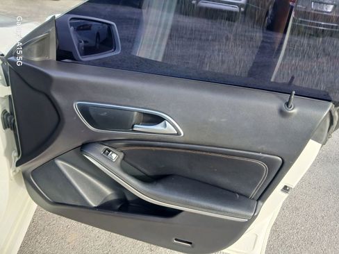 Used 2015 Mercedes-Benz CLA 250 image 16