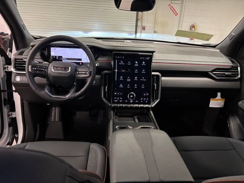 New 2026 GMC Acadia AT4 w/ LPO, Floor Liner Package AWD/4WD image 27
