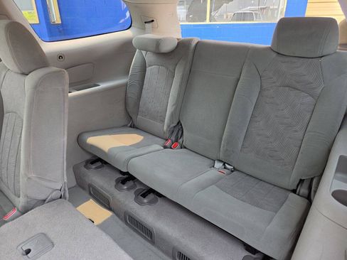 Used 2008 Buick Enclave CX w/ Driver Confidence Package FWD image 11