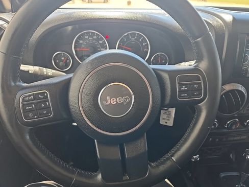 Used 2013 Jeep Wrangler Unlimited Sport AWD/4WD image 12