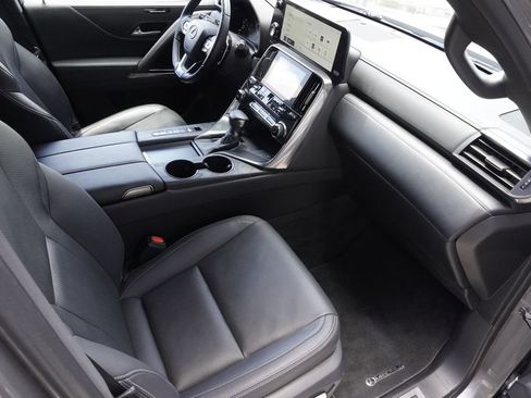 Used 2023 Lexus LX 600 4WD w/ Appearance Package image 22