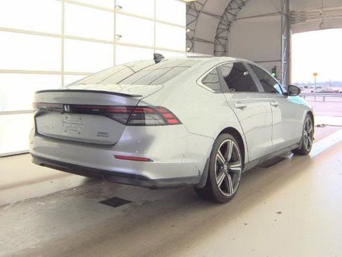 Used 2025 Honda Accord Sport image 4