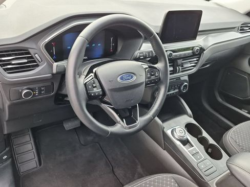 Used 2025 Ford Escape Active AWD/4WD image 10