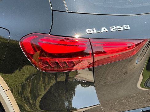New 2025 Mercedes-Benz GLA 250 image 13