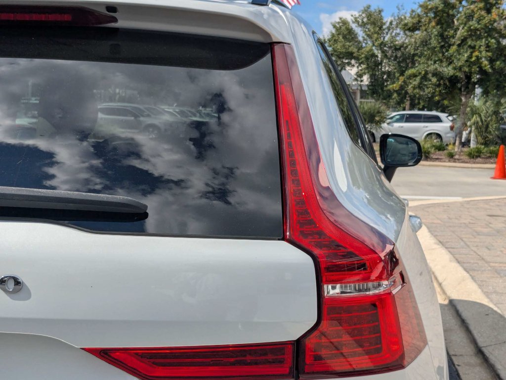 Used 2024 Volvo XC60 B5 Plus w/ Protection Package Premier AWD/4WD image 14