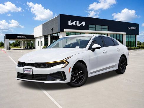 New 2026 Kia K5 LXS FWD image 1