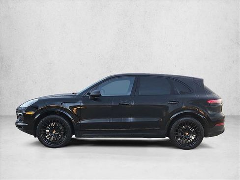 Used 2020 Porsche Cayenne S image 9