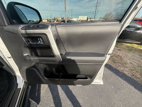 Used 2023 Toyota 4Runner SR5 Premium image 24