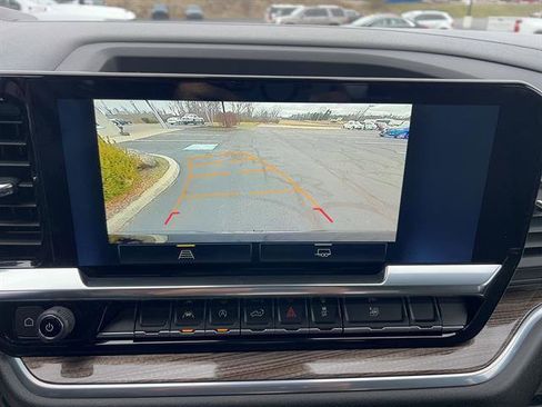 Used 2022 Chevrolet Silverado 1500 LT image 23