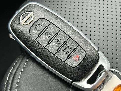 New 2026 Nissan Rogue Platinum AWD/4WD image 28