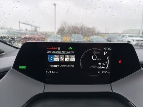 Used 2023 Toyota Prius Limited image 8