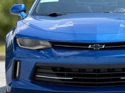 Used 2017 Chevrolet Camaro LT RWD image 14
