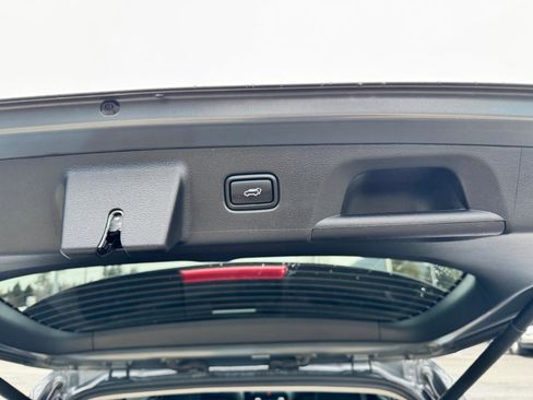 Used 2025 Hyundai Palisade Limited image 19