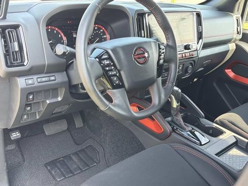 Used 2025 Nissan Frontier Pro-X RWD image 17