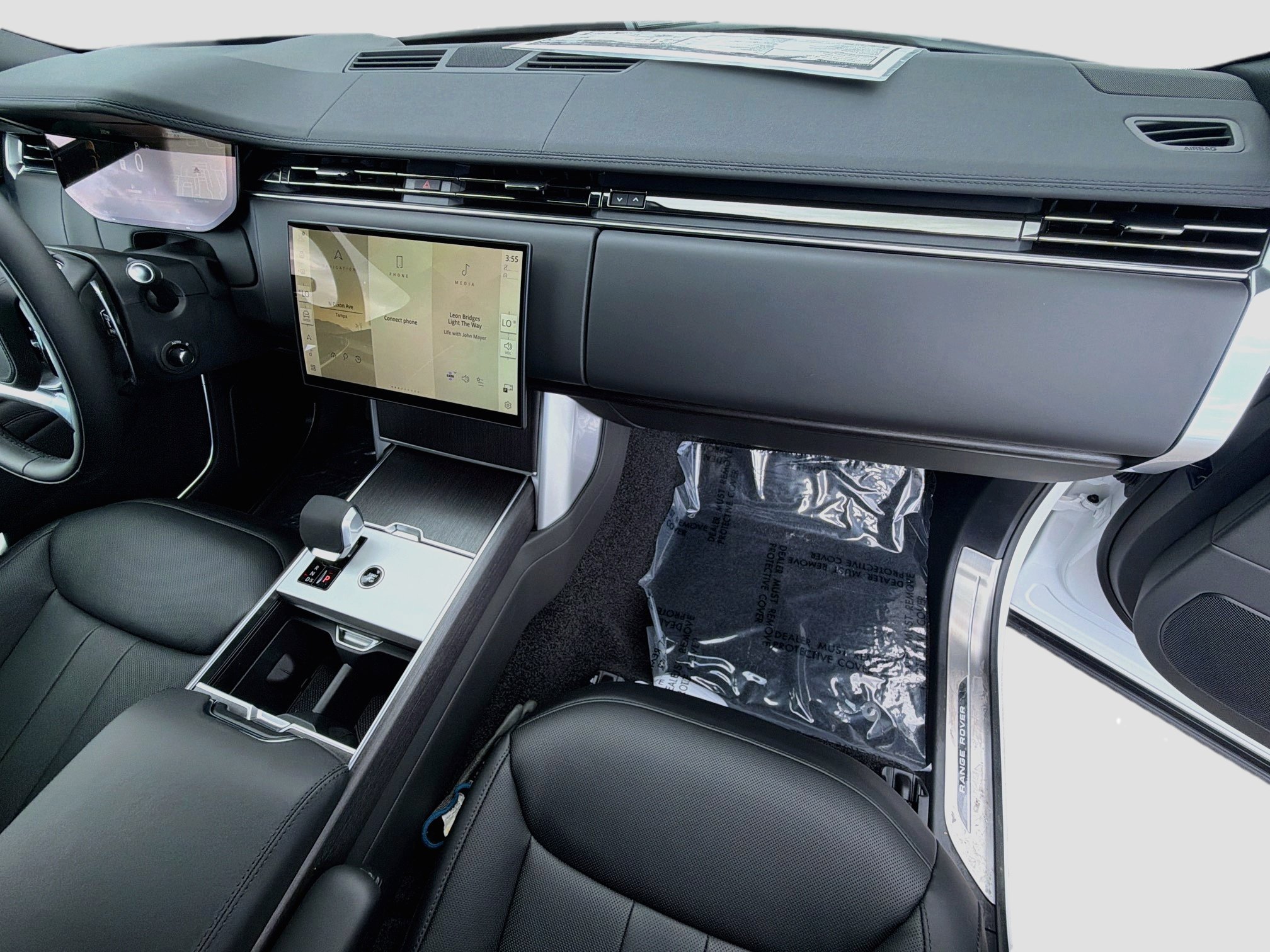 New 2026 Land Rover Range Rover Long Wheelbase SE AWD/4WD image 15