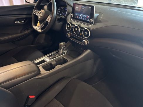 Used 2024 Nissan Sentra SV FWD image 17