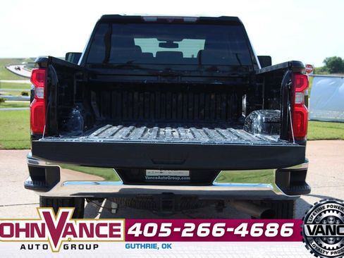 Used 2020 Chevrolet Silverado 2500 LTZ w/ Z71 Off-Road Package AWD/4WD image 11