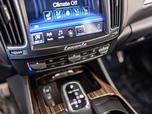 Used 2019 Maserati Levante S GranSport image 30