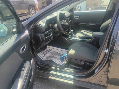 Used 2025 Kia K4 FWD image 10