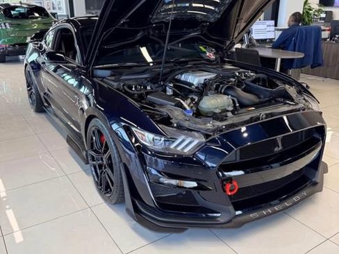 Used 2021 Ford Mustang Shelby GT500 w/ Technology Package image 9