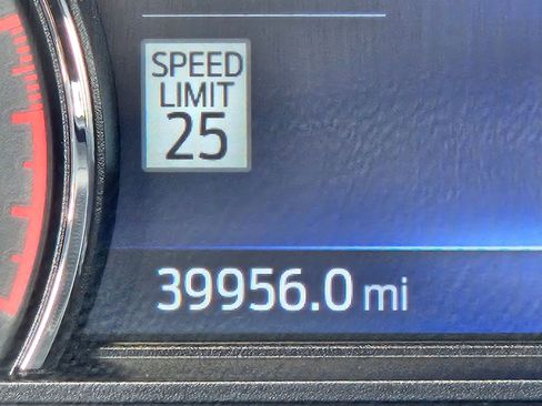 Used 2023 Ford Explorer ST-Line w/ Class IV Trailer Tow Package image 20