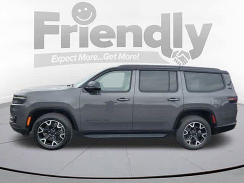 Used 2025 Jeep Wagoneer Series II image 2