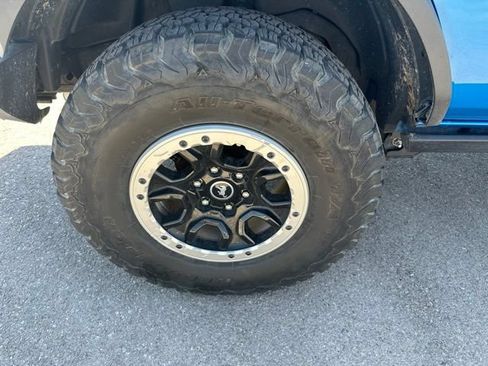 Used 2022 Ford Bronco Badlands w/ Sasquatch Package AWD/4WD image 13