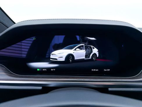 Used 2023 Tesla Model X image 29