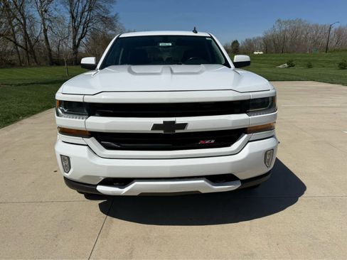 Used 2018 Chevrolet Silverado 1500 LT w/ All Star Edition image 10