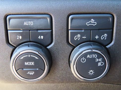 Used 2023 Chevrolet Silverado 1500 LT w/ Protection Package AWD/4WD image 13