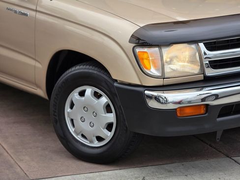 Used 1998 Toyota Tacoma 2WD Xtracab V6 image 5