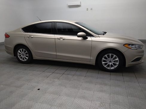 Used 2018 Ford Fusion S FWD image 11