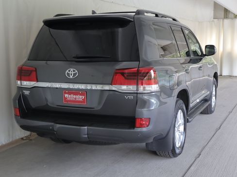 Used 2021 Toyota Land Cruiser AWD/4WD image 8
