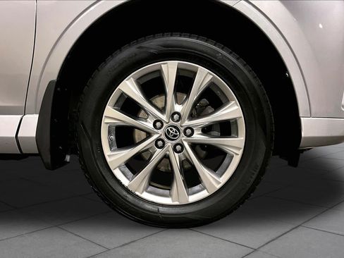 Used 2017 Toyota RAV4 Platinum w/ All Weather Liner Package AWD/4WD image 10