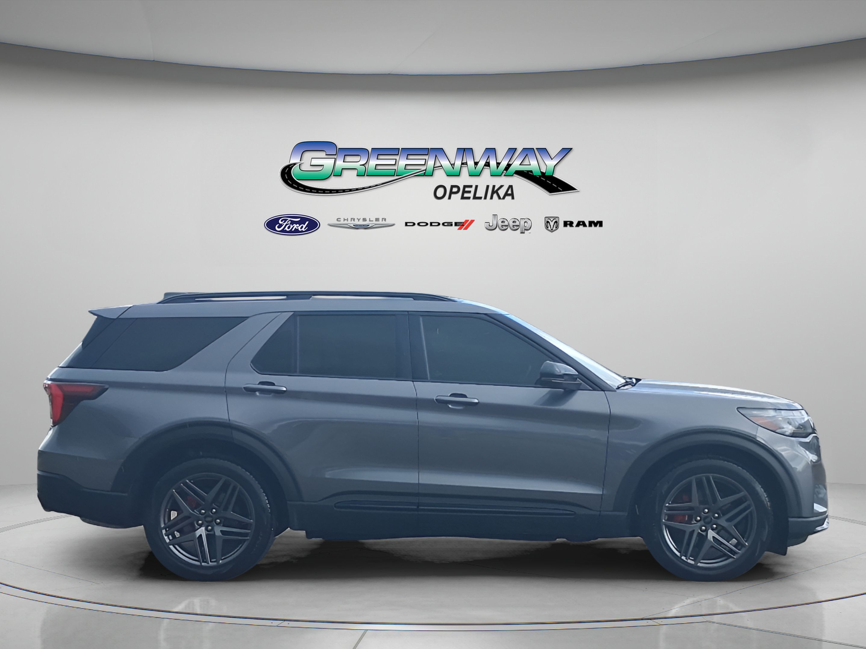 Used 2025 Ford Explorer ST AWD/4WD image 8