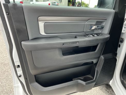 Used 2023 RAM 1500 Classic SLT w/ Trailer & Traction Group AWD/4WD image 11