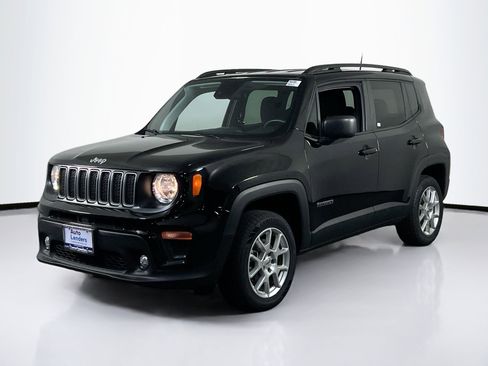Used 2022 Jeep Renegade Latitude image 1