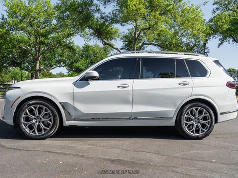 Used 2024 BMW X7 xDrive40i image 3