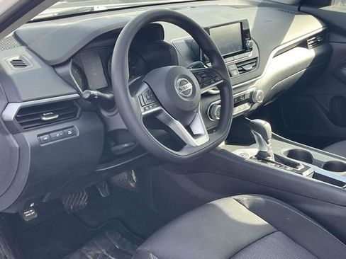 Used 2022 Nissan Altima 2.5 S image 12