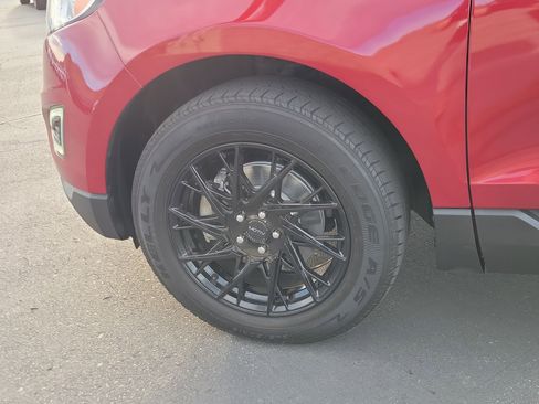 Used 2018 Ford Edge Titanium w/ Technology Package image 14