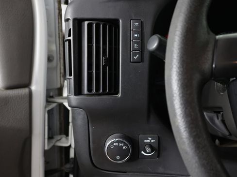 Used 2016 Chevrolet Express 2500 RWD image 24