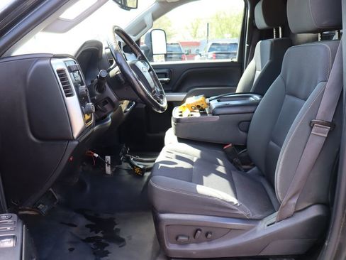 Used 2015 Chevrolet Silverado 3500 LT w/ LT Convenience Package AWD/4WD image 4
