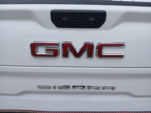 Used 2024 GMC Sierra 1500 SLT w/ SLT Premium Plus Package AWD/4WD image 10