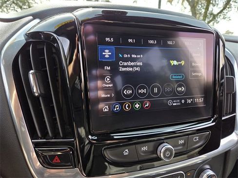 Used 2023 Chevrolet Traverse LT image 29
