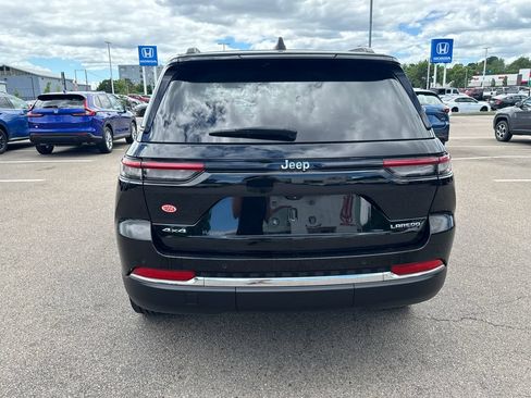 Used 2023 Jeep Grand Cherokee Laredo AWD/4WD image 6