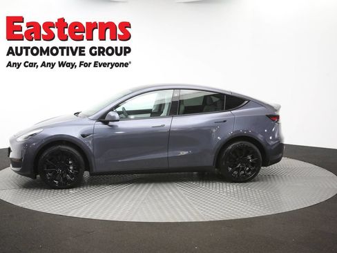 Used 2022 Tesla Model Y Long Range AWD/4WD image 55