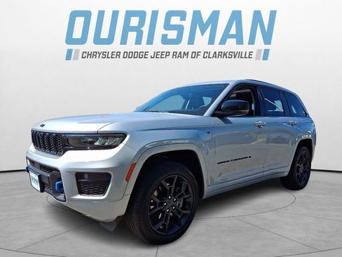 Used 2023 Jeep Grand Cherokee 30th Anniversary AWD/4WD image 3