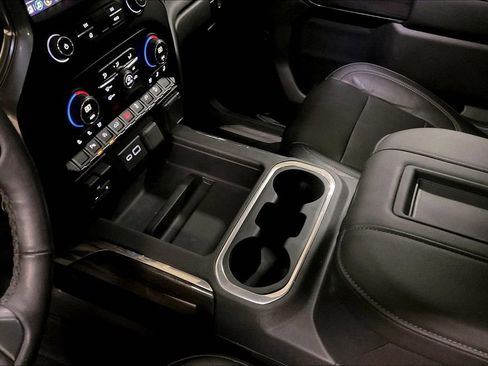 Used 2019 Chevrolet Silverado 1500 LTZ image 16