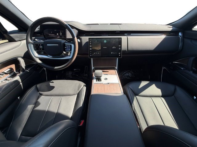 Used 2026 Land Rover Range Rover Long Wheelbase SE AWD/4WD image 12